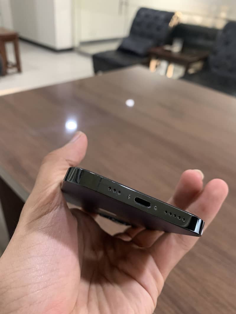 Apple iPhone 12 Pro 2