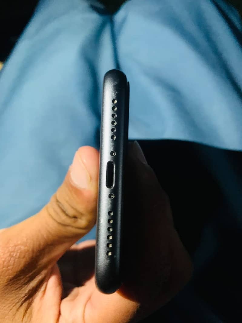 Apple iPhone 11 2