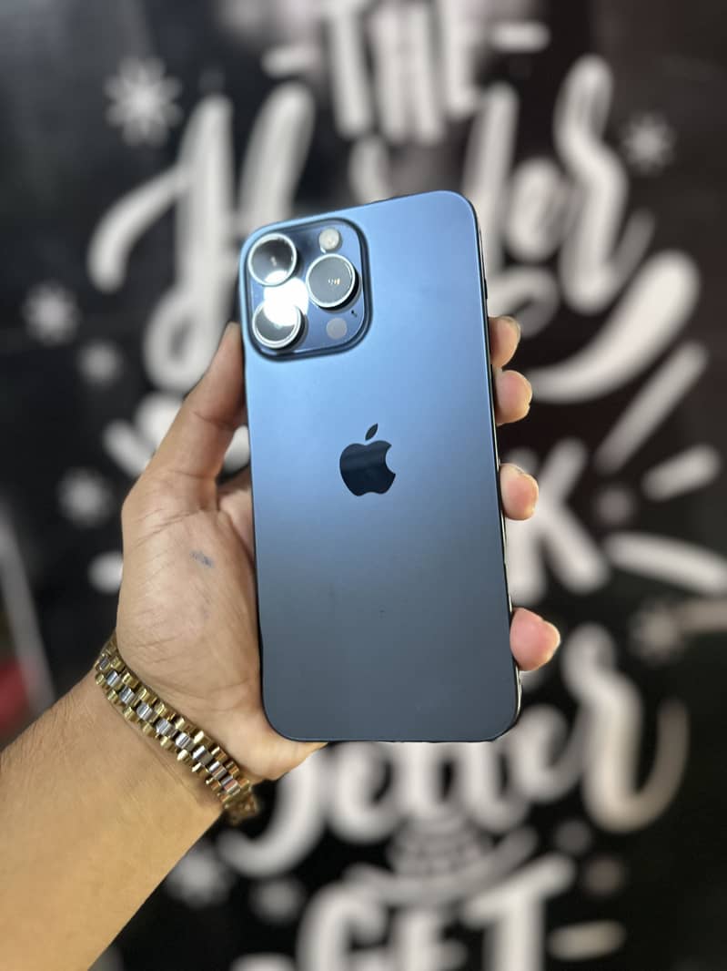 Apple iPhone 15 Pro Max 2