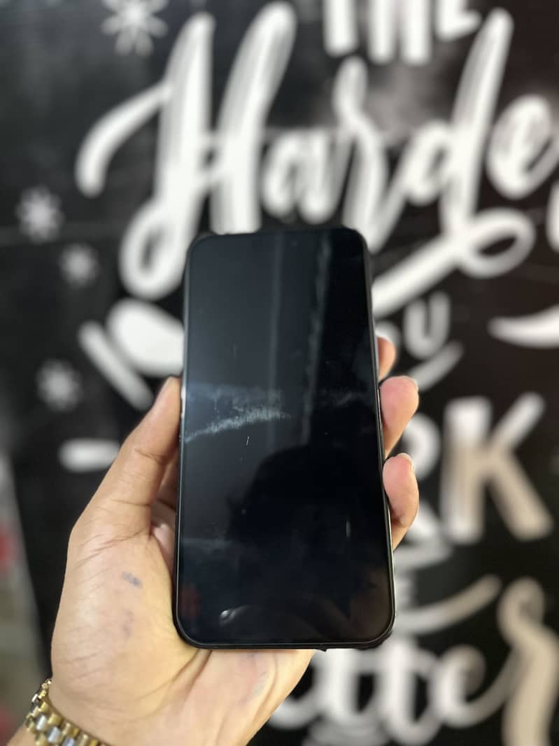 Apple iPhone 15 Pro Max 4