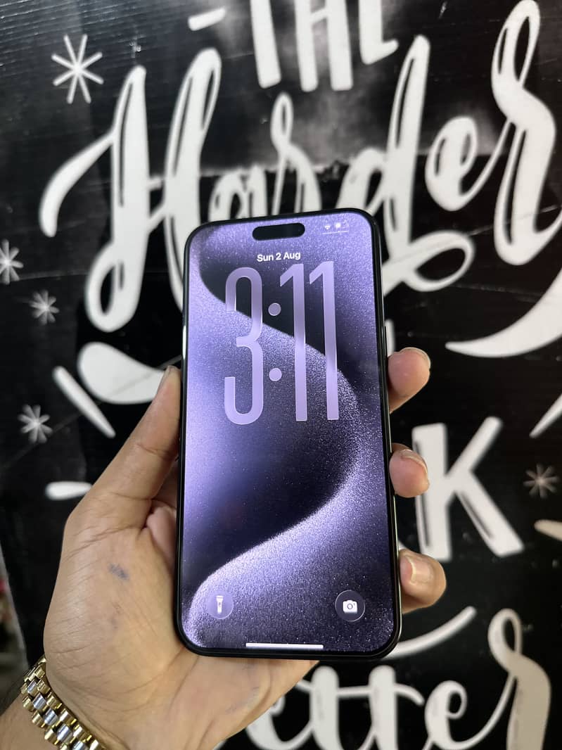 Apple iPhone 15 Pro Max 5