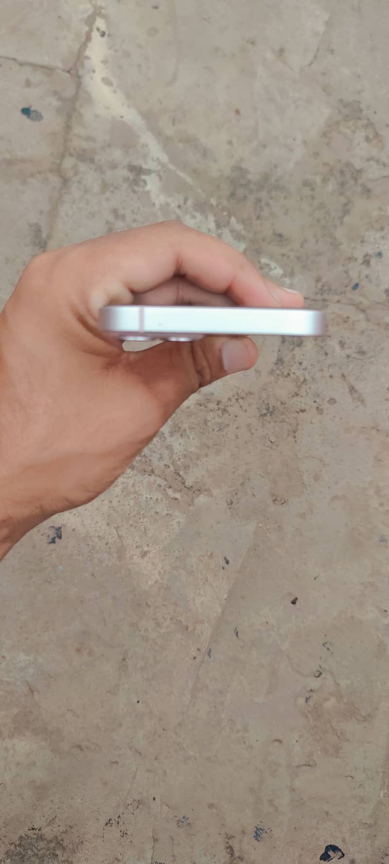 Apple iPhone 13 3