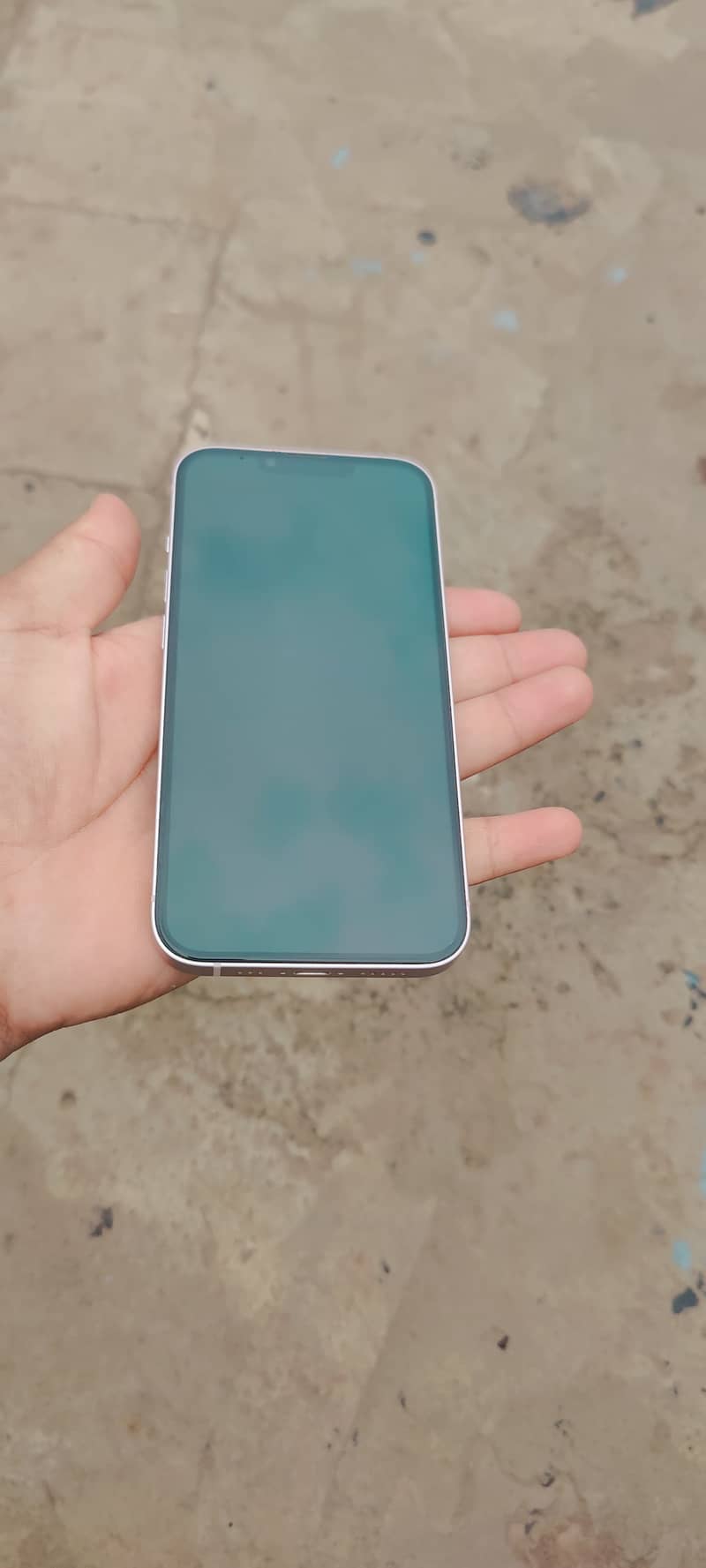 Apple iPhone 13 6