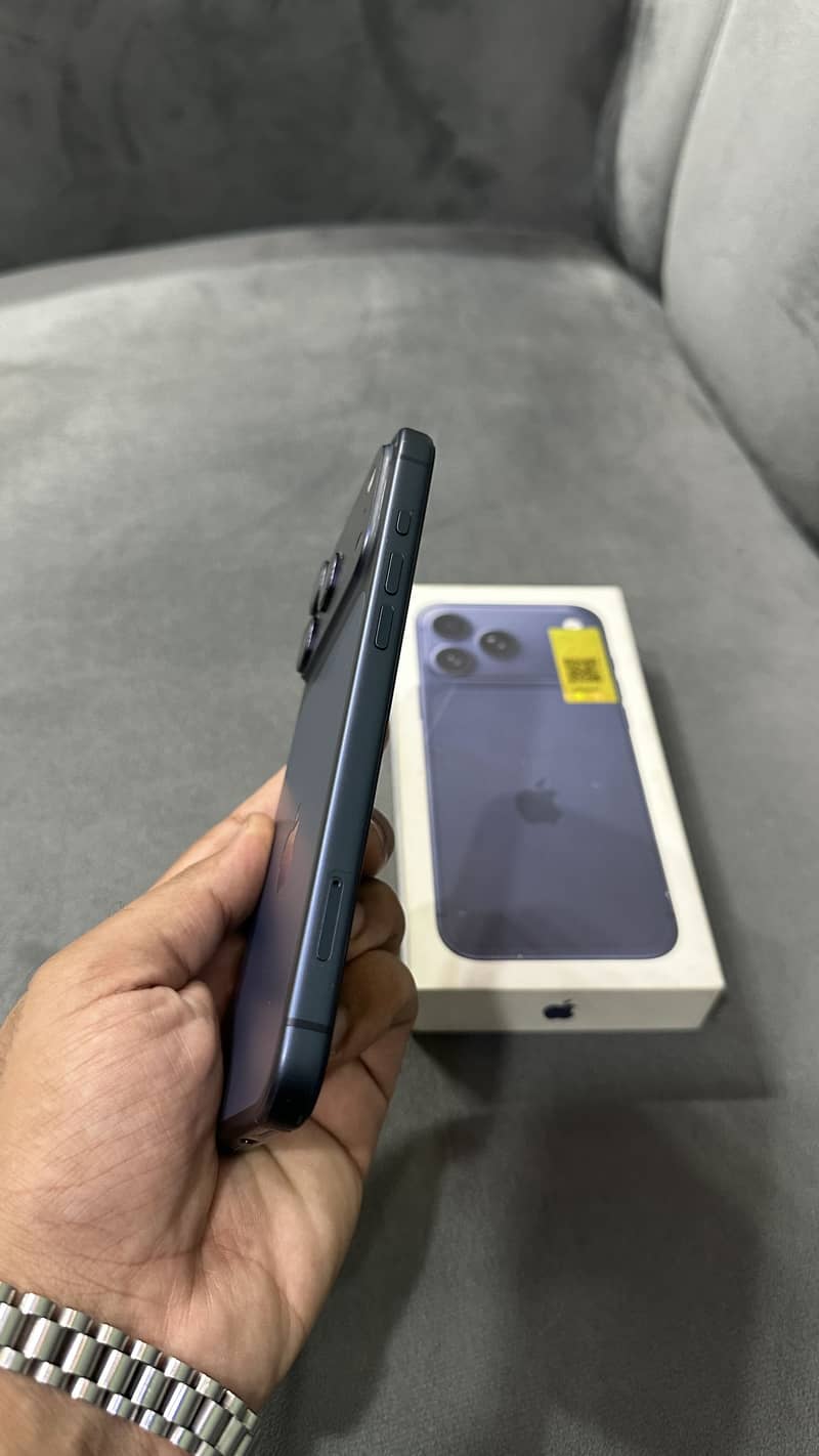 Apple iPhone 17 Pro Max 3