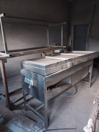 fast food table