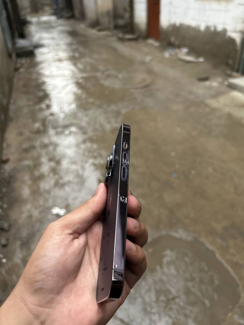 Apple iPhone 14 Pro 4