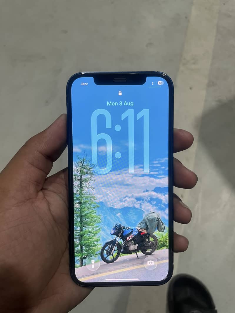 Apple iPhone 12 3