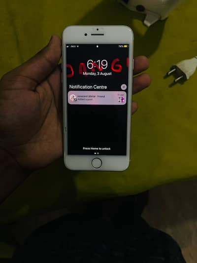 Apple iPhone 7
