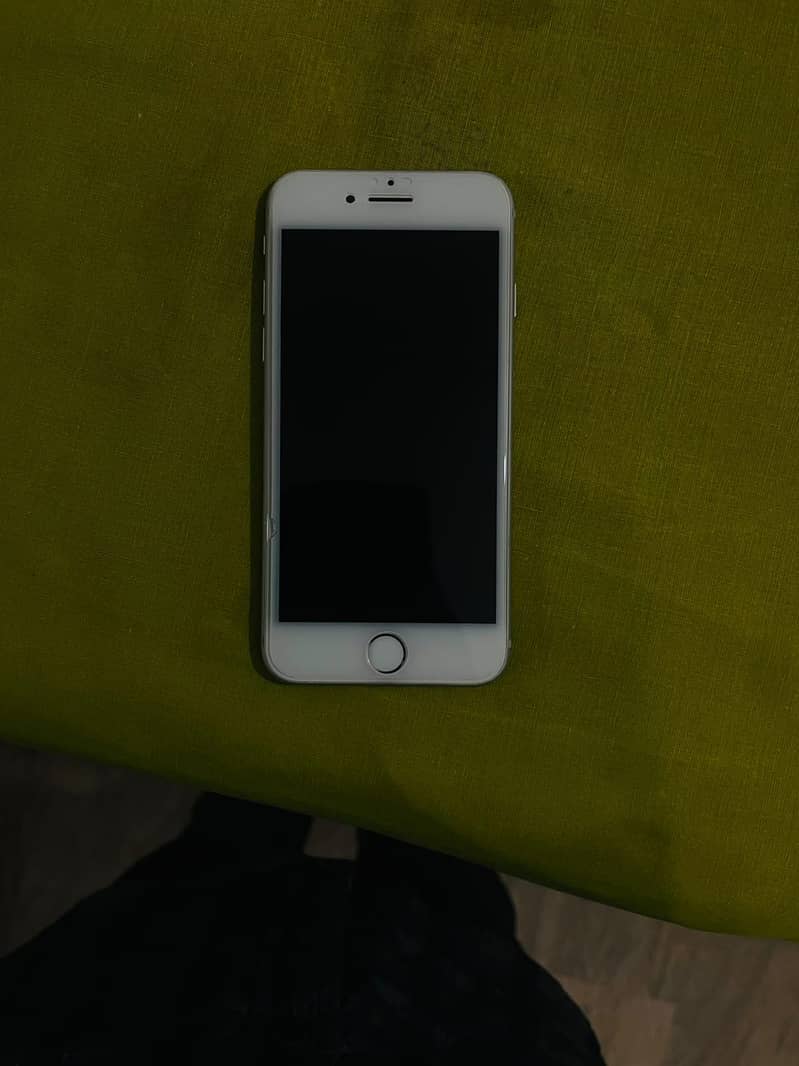 Apple iPhone 7 7