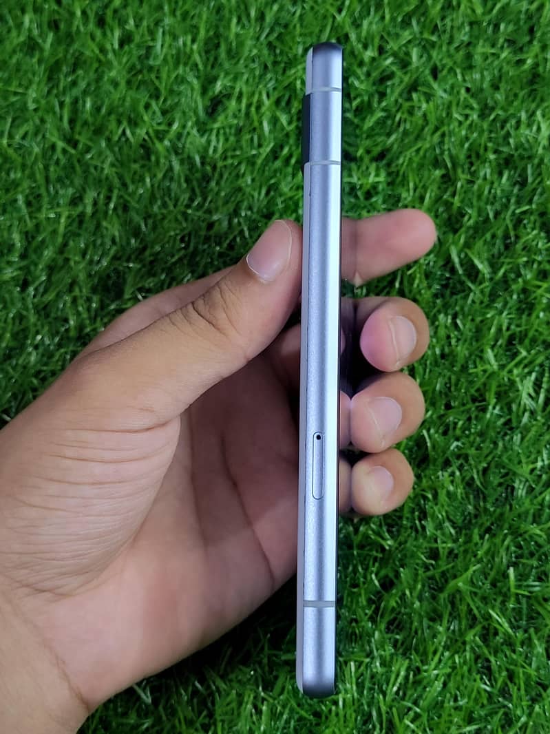 Google Pixel 7a 2