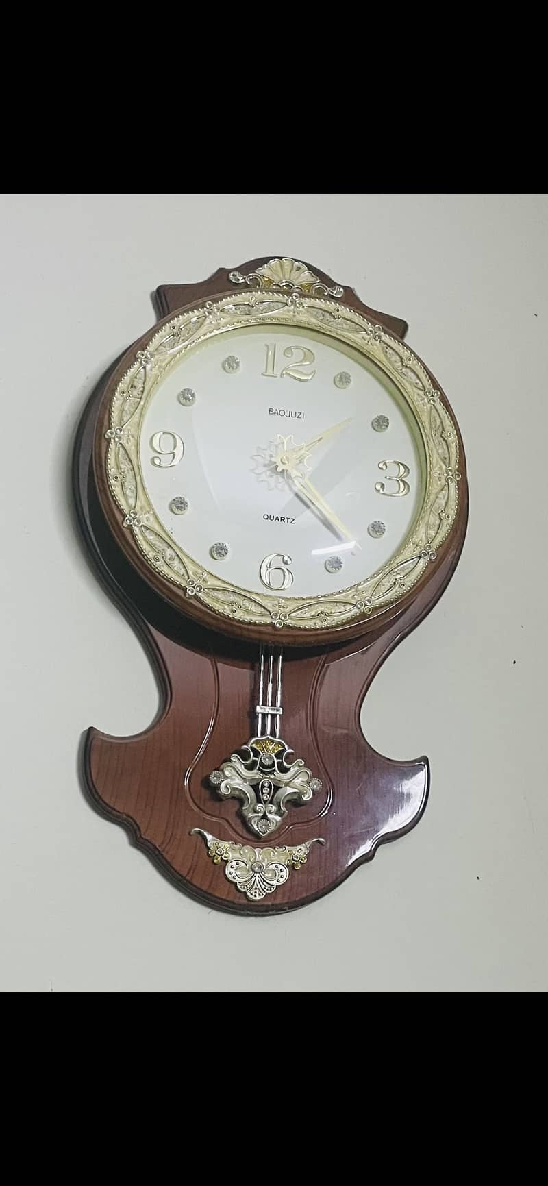 2 wall clocks 1