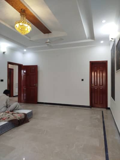 E-11//3=for ren lower ground basement portion for rent