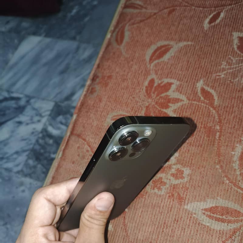 Apple iPhone 13 Pro Max 5