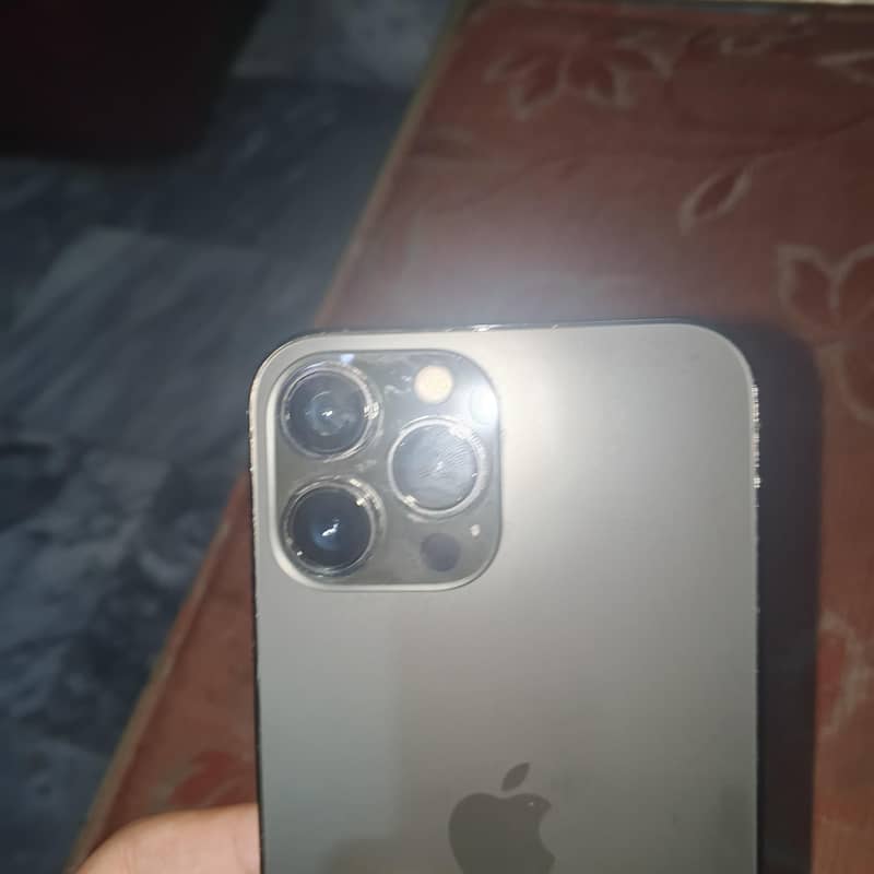 Apple iPhone 13 Pro Max 6