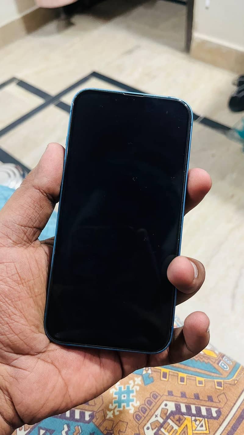 Apple iPhone 13 1