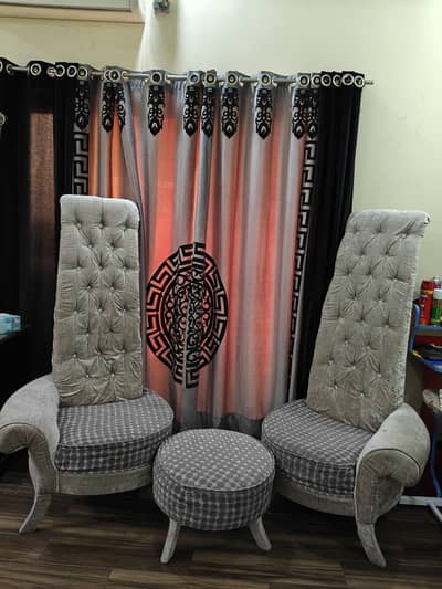 I am selling two chairs with coffee table