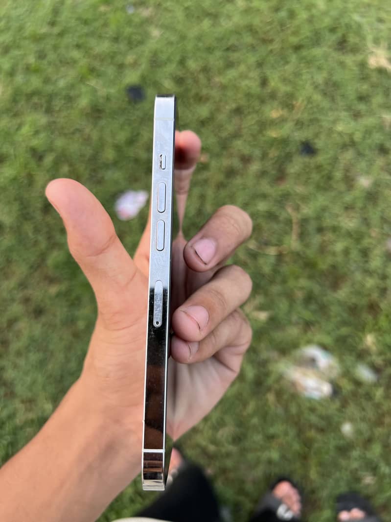 Apple iPhone 13 Pro 3