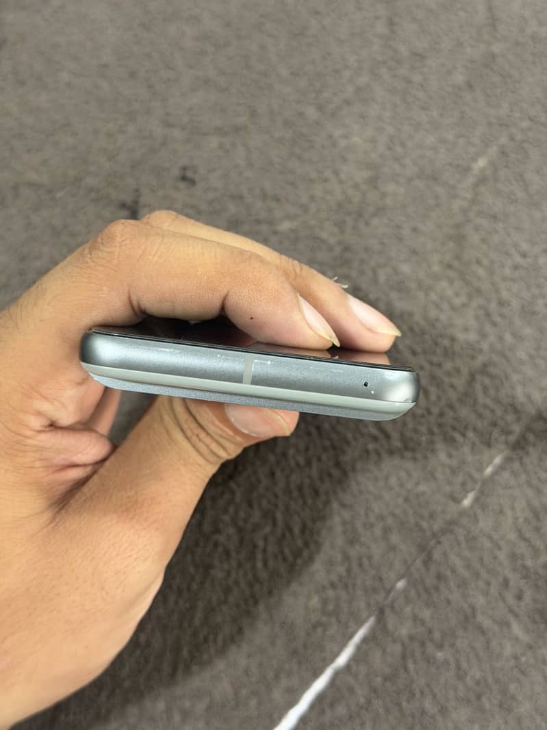 Google Pixel 8 3