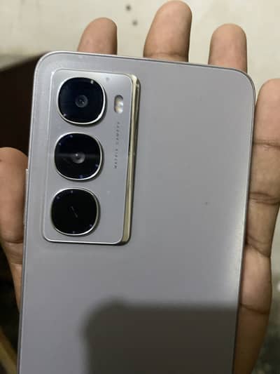 Itel City 100