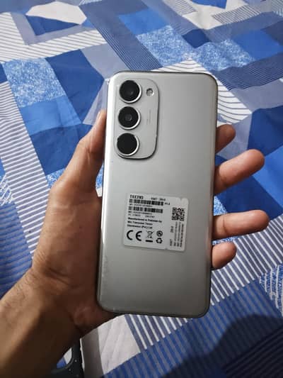 Tecno spark 40 pro plus