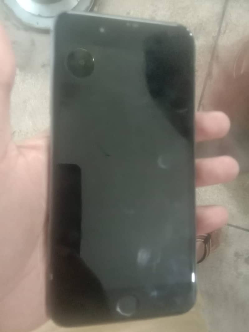 Apple iPhone 8 Plus 0