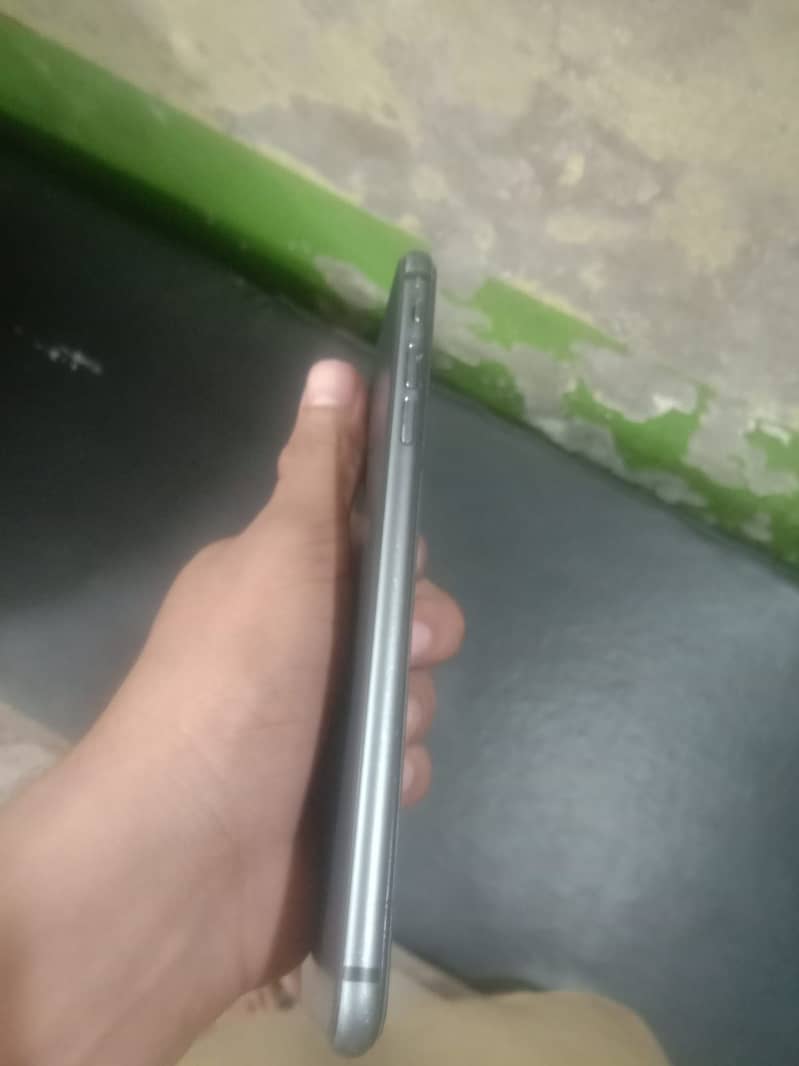 Apple iPhone 8 Plus 2