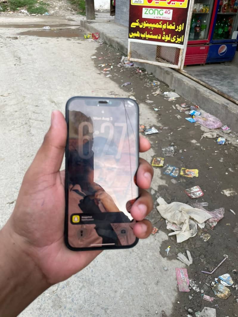 Apple iPhone 12 4