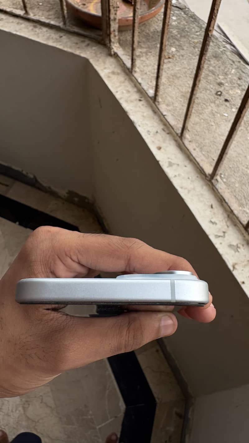 Apple iPhone 15 1