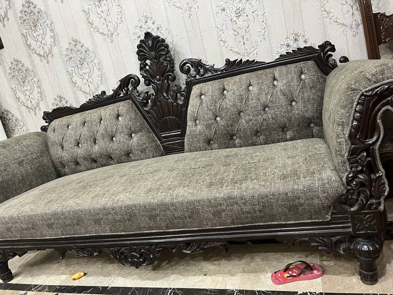 Chinioti sofa 0