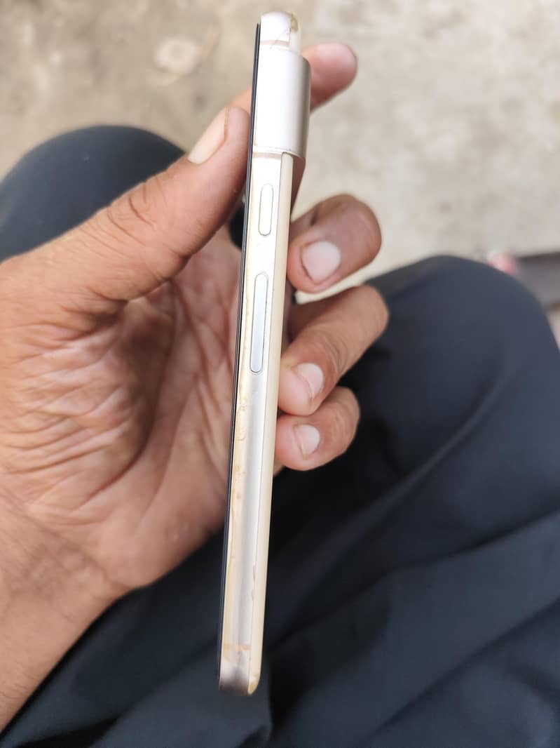 Google Pixel 8 2