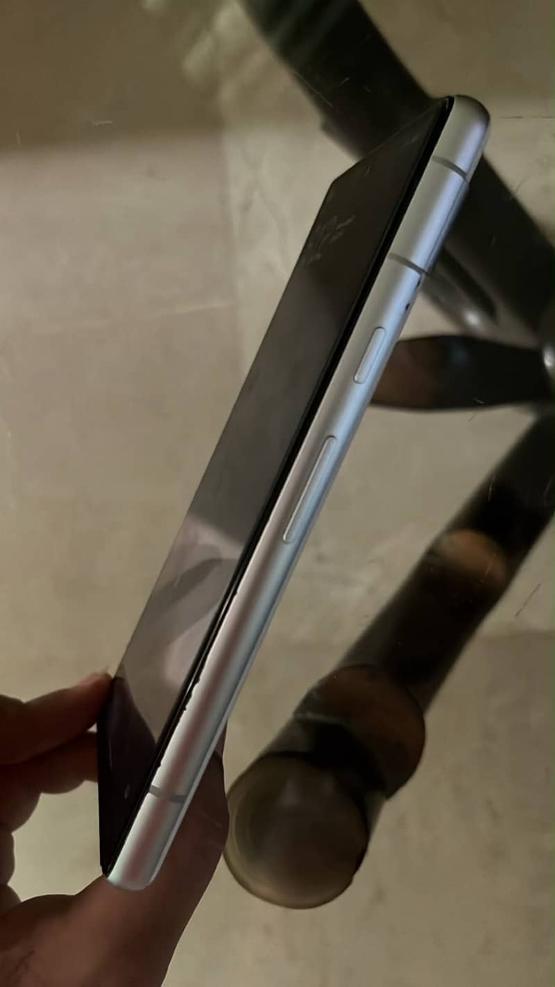 Mobile 4