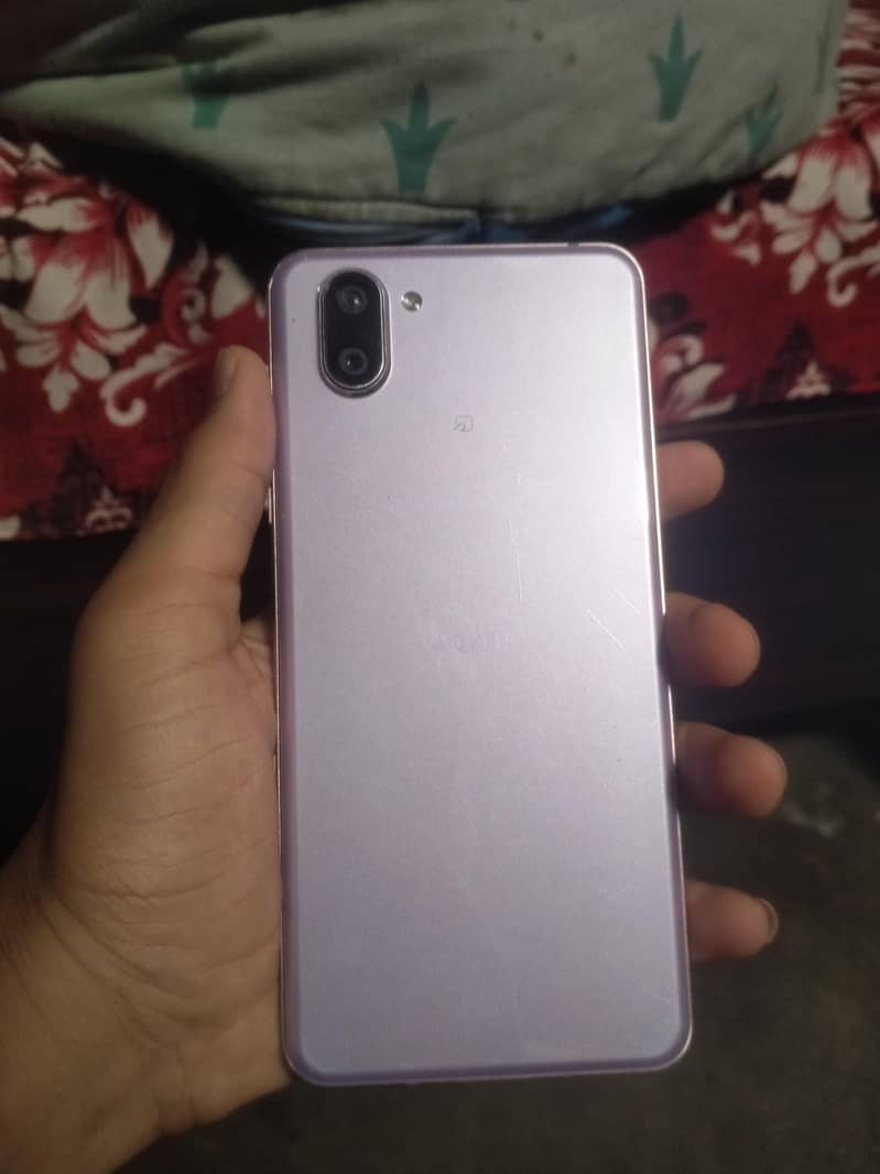 Sharp Aquos R3 1