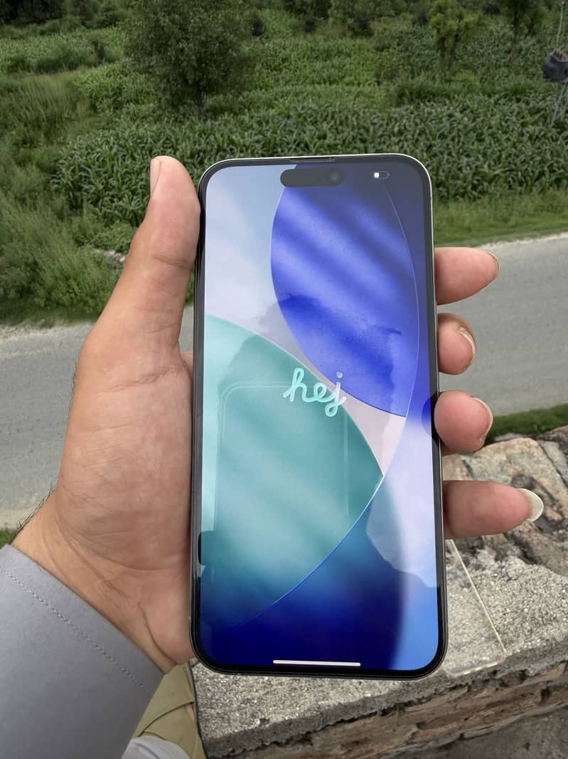 Apple iPhone 15 Pro Max 2