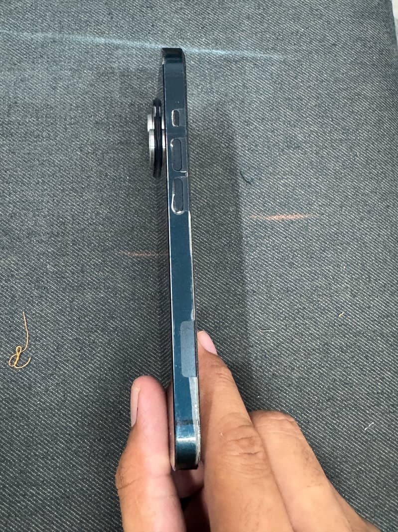 Apple iPhone 14 2