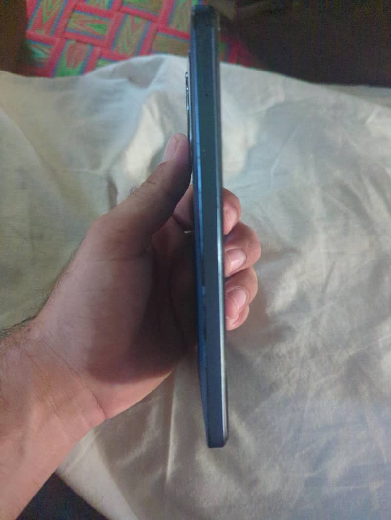 Realme C63 3