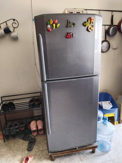 haier fridge 345L modle HRF 340 good condition urgent sale