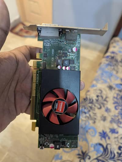 Radeon R5 240 1 GB graphic card easily run GTA 5