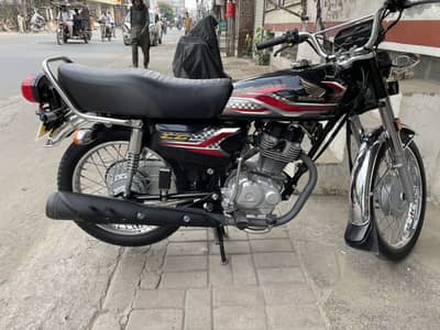 2024 model Honda 125 available 15.5 thousand driven