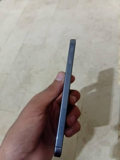 Samsung Mobile S24 fE