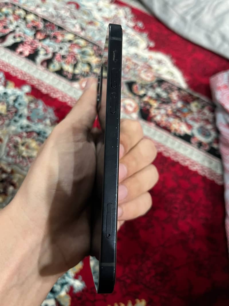 Apple iPhone 12 5