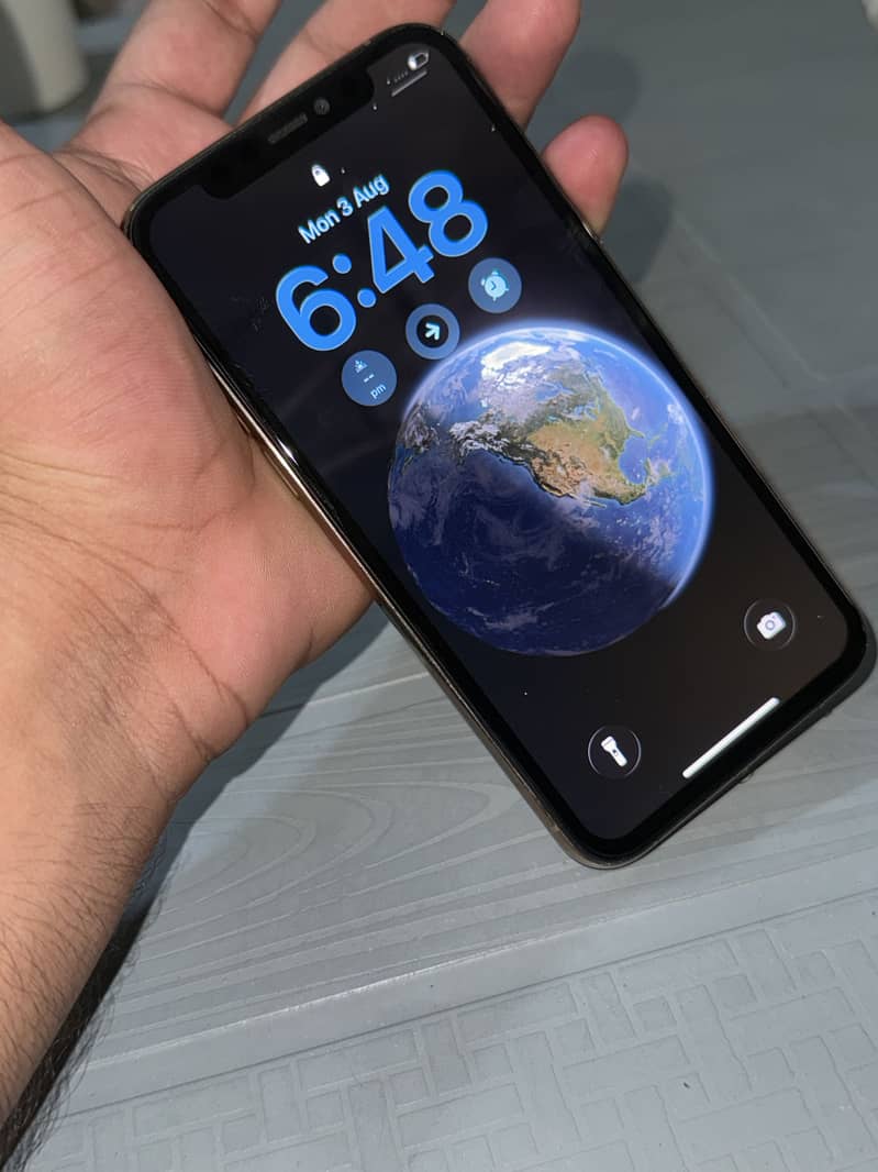 iPhone 11 Pro 0