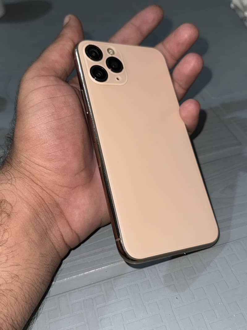 iPhone 11 Pro 1