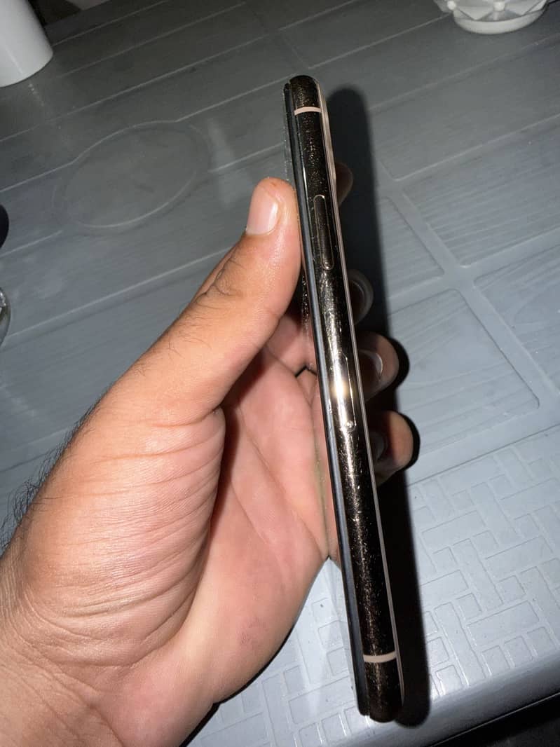iPhone 11 Pro 2