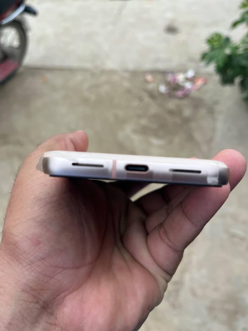 Google Pixel 8 1