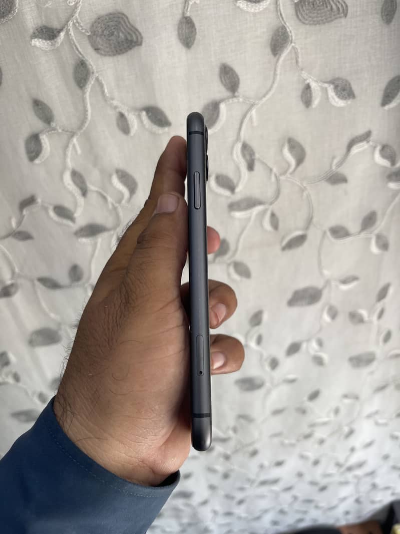 Apple iPhone 11 1