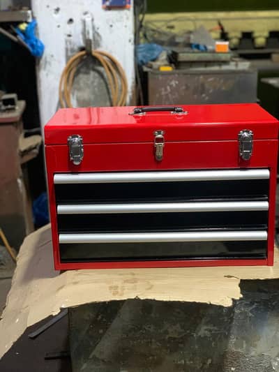 Heavy Duty Tool Box, We Deal & Manufacture All Kinds Of Tool & Trolley