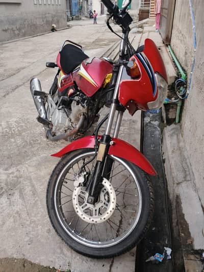 Honda Deluxe 125cc (5 gears)