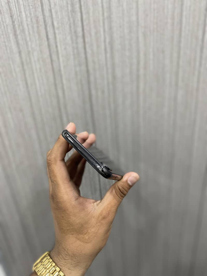 Apple iPhone X 2
