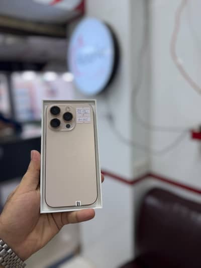 Apple iPhone 16 Pro fu desert titanium