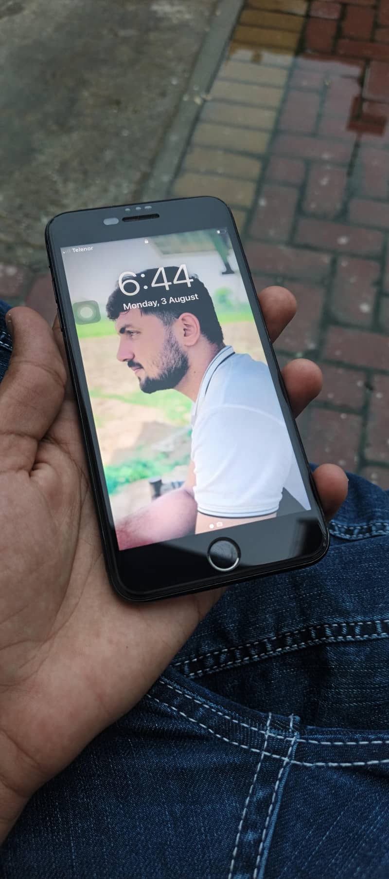 Apple iPhone 7 Plus 0